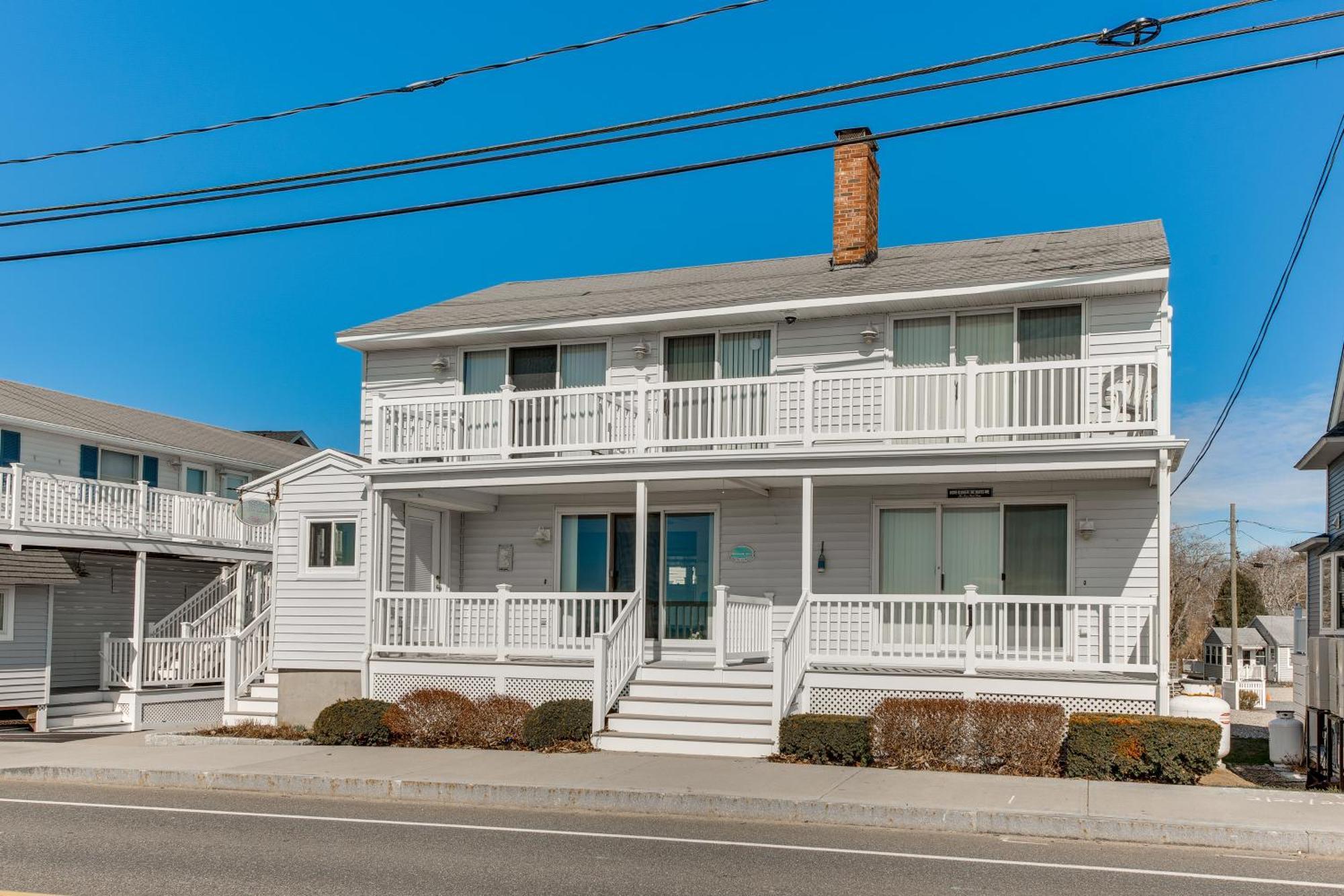 Cozy York Studio With Ocean View, Steps To Beach! Apartment Exterior photo